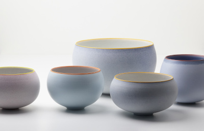 Mehrere schöne Keramikschalen