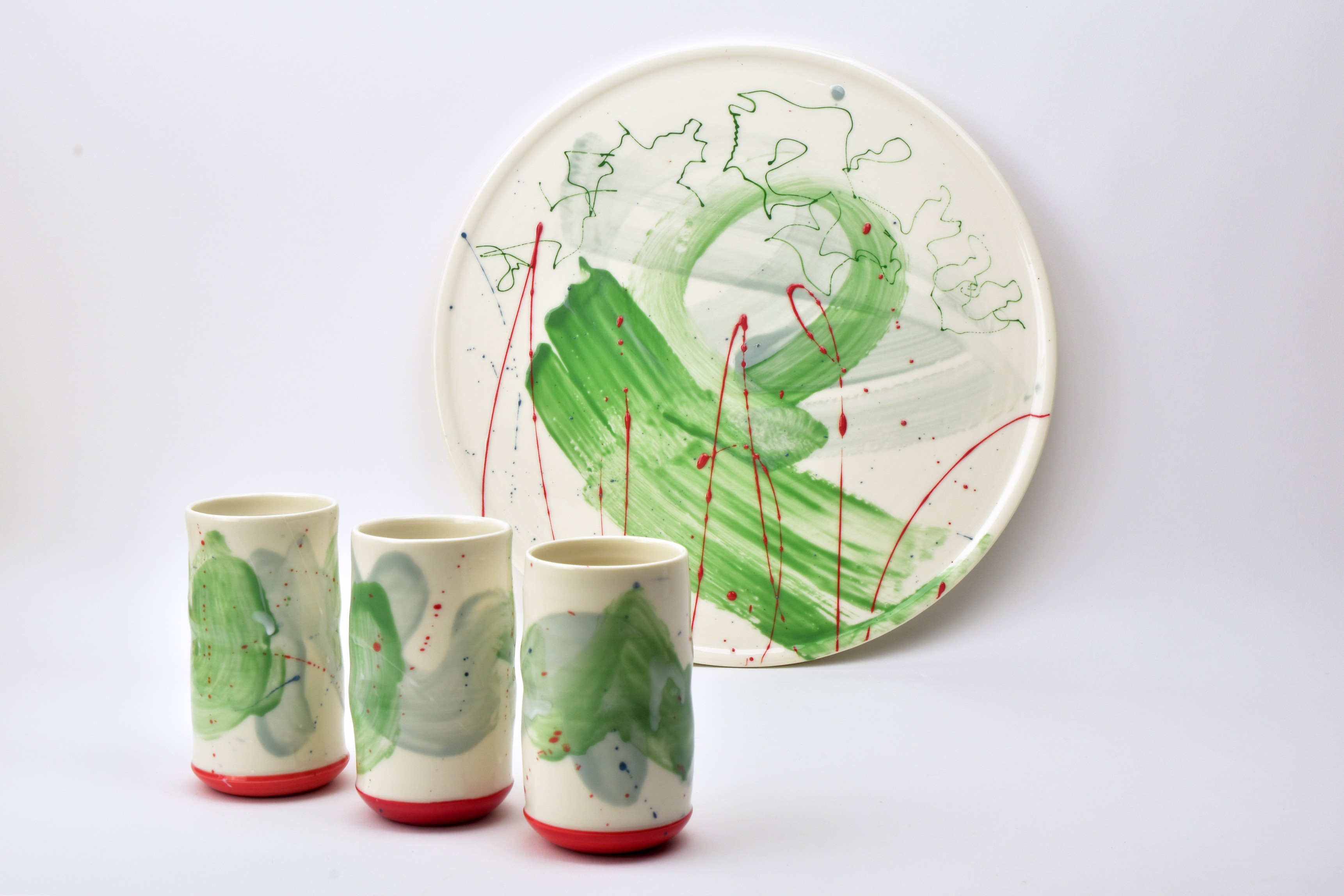 Mehrere schöne Keramikschalen